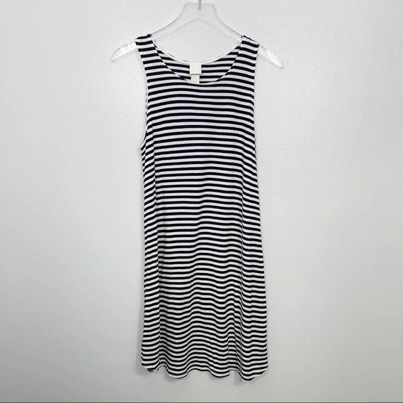 H&M | Dresses | Womens Hm Flowy Tank Top Dress Sleeveless Striped White Black Medium | Poshmark H&M | Dresses | Womens Hm Flowy Tank Top Dress Sleeveless Striped White Black Medium | Poshmark